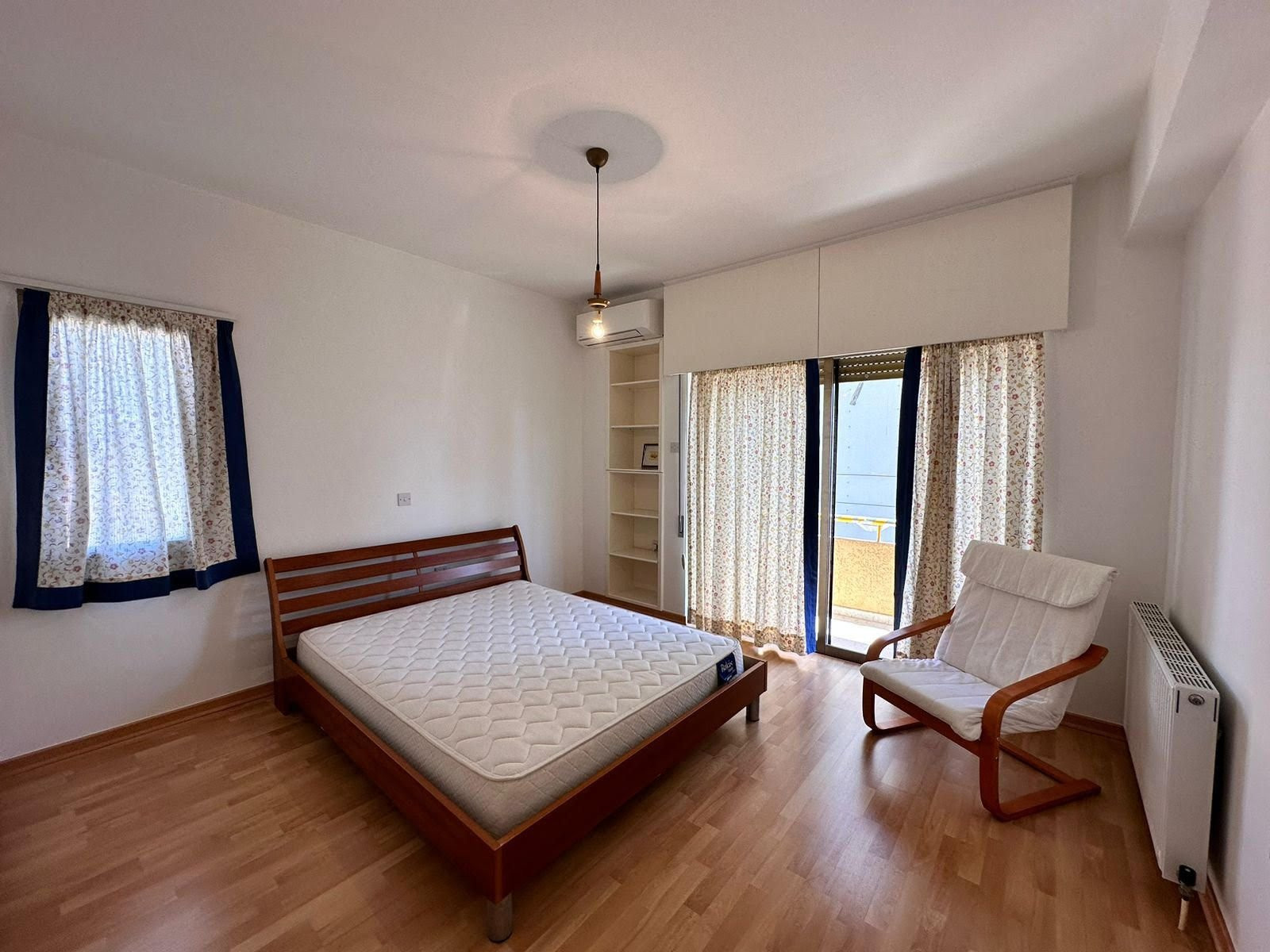 Apartments, 3 Bedrooms, Rent